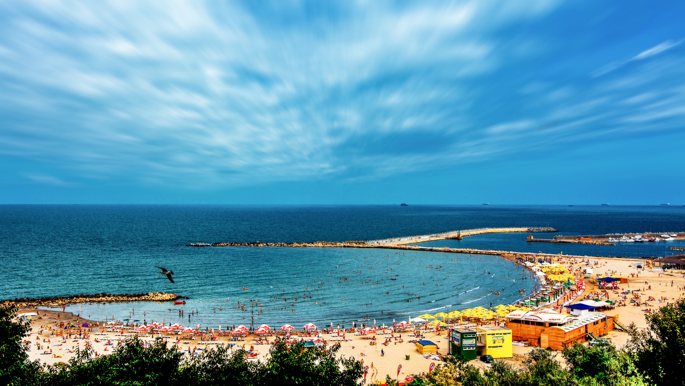 The beach at Mamaia seen from above in summer